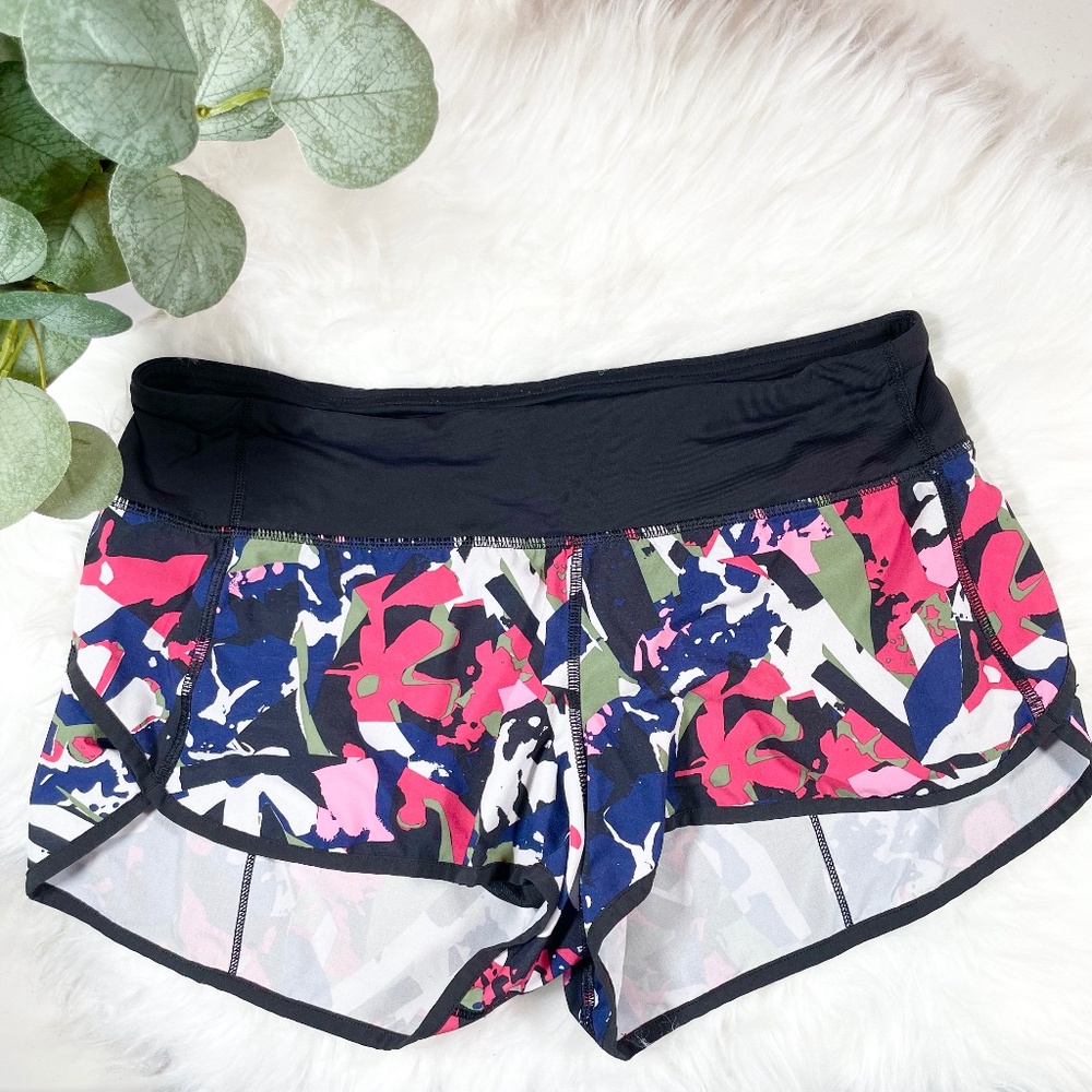 Lululemon Athletica Speed Up Shorts Red Pop Cut Bloom Juice Geo 6 Very Good